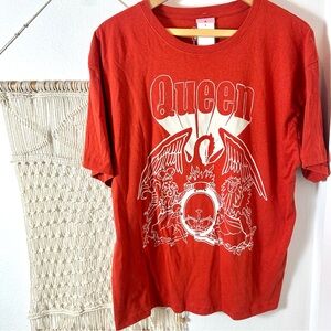 Queen Bohemian Rhapsody Red Band Tee 70’s Target Merch Sold Out Chic T-Shirt L
